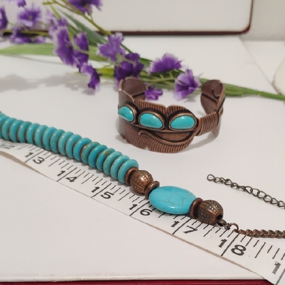 Turquoise Beaded Necklace and Bracelet Set with Antique Gold Accents NEW - Picture 9 of 11